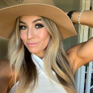 Meet your Posher, Cassidy